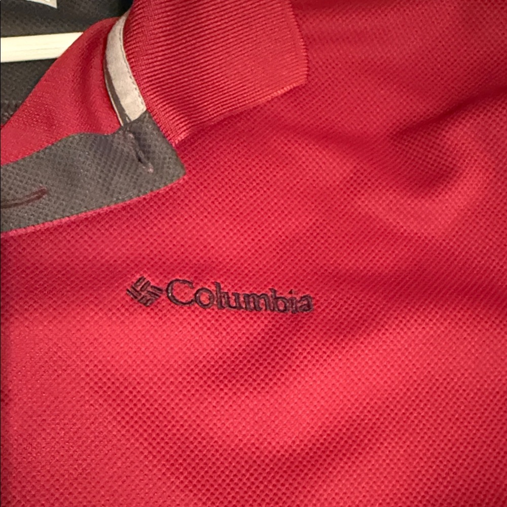 Columbia Men's Polo Shirt in Bold Crimson - Picture 3 of 4